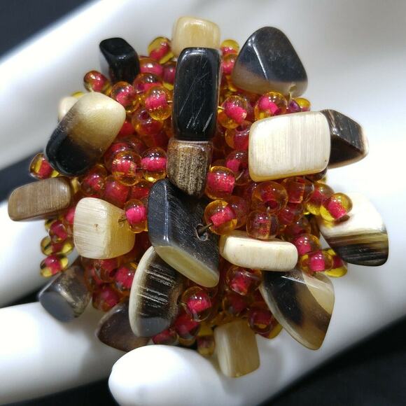 Vintage Vans Authentics Red Beaded Shell Brooch, 1950 Mid-Century Modern Vintage - Picture 3 of 9